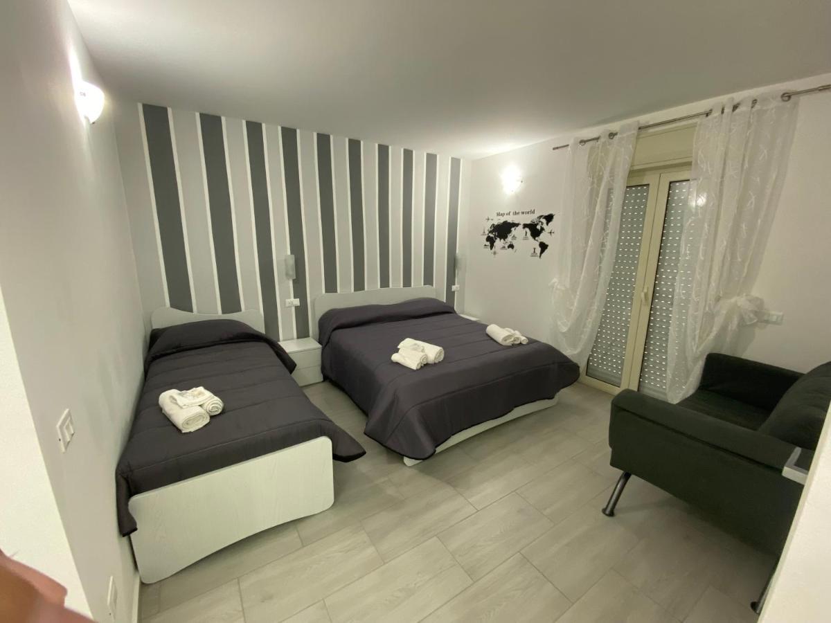 In Centro Rooms Vicino Cefalu Self-Chek-In Campofelice Di Roccella Dış mekan fotoğraf