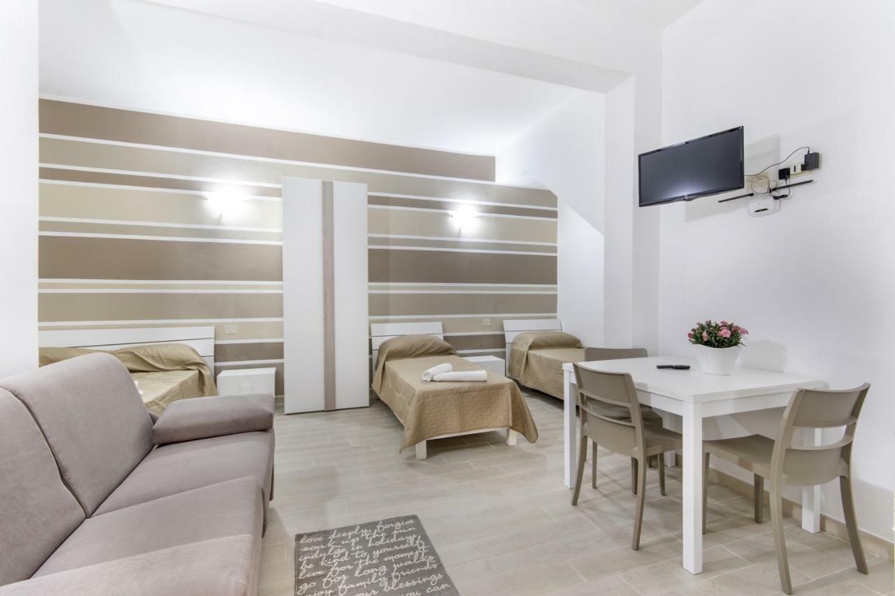 In Centro Rooms Vicino Cefalu Self-Chek-In Campofelice Di Roccella Dış mekan fotoğraf