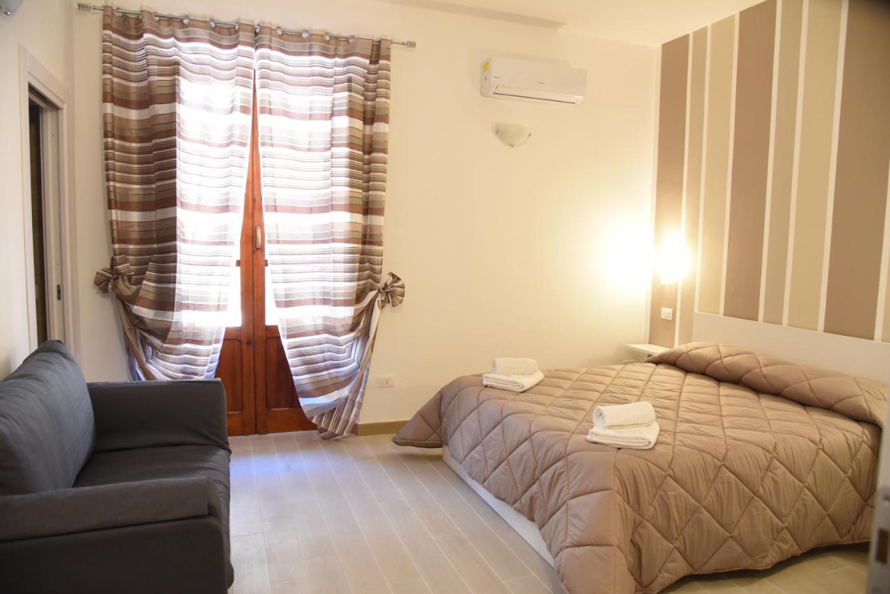 In Centro Rooms Vicino Cefalu Self-Chek-In Campofelice Di Roccella Dış mekan fotoğraf