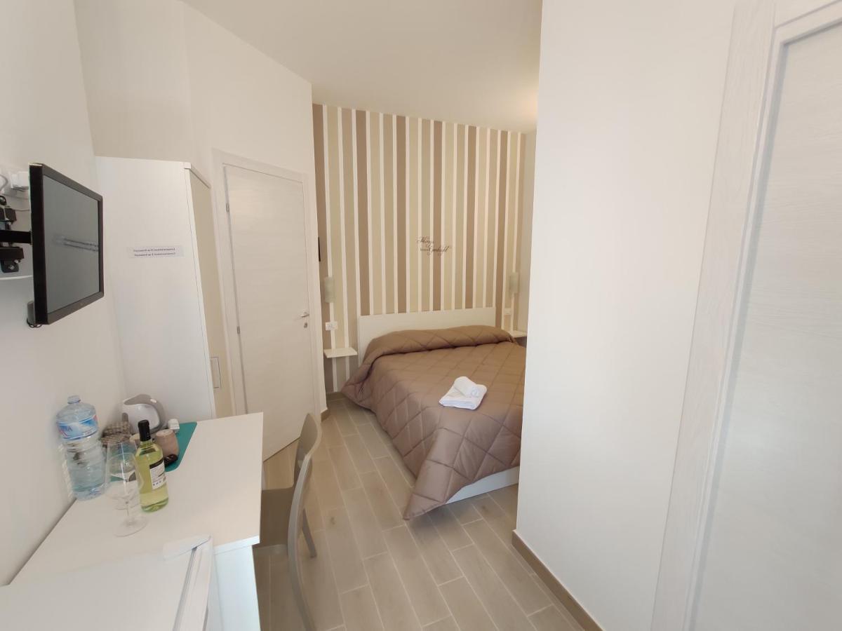In Centro Rooms Vicino Cefalu Self-Chek-In Campofelice Di Roccella Dış mekan fotoğraf